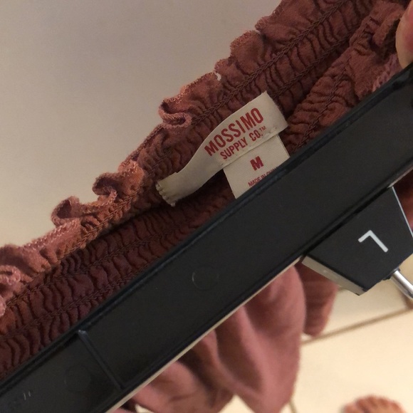 💙 Mossimo off the shoulder high low top- size M - Picture 4 of 4